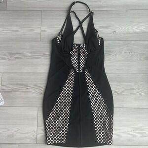Chic Black and White Backless Dress